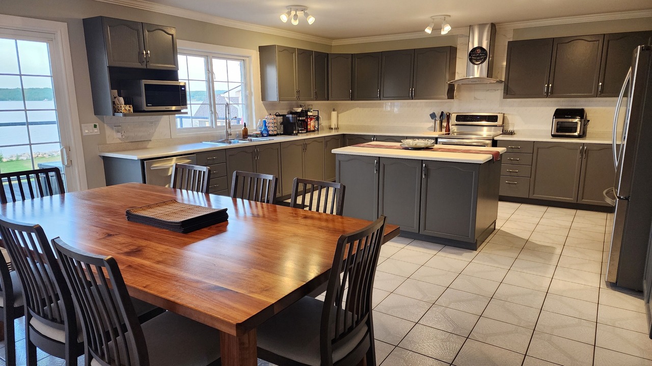 Photo of Kitchen in Victoria Harbour
