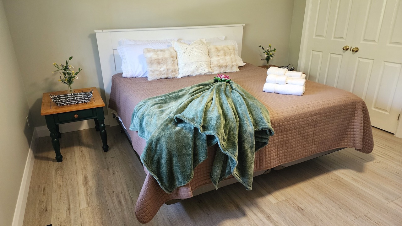 Photo of Bedroom in Victoria Harbour