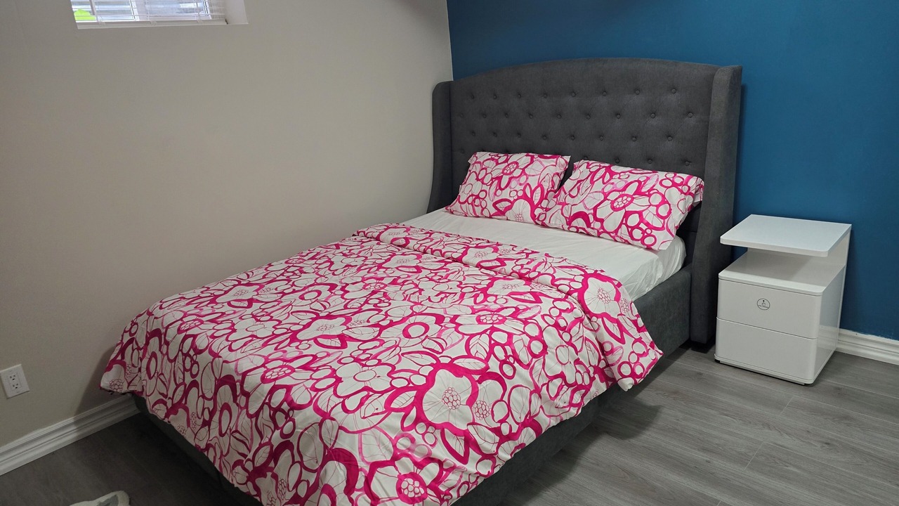 Photo of Bedroom in Bowmanville