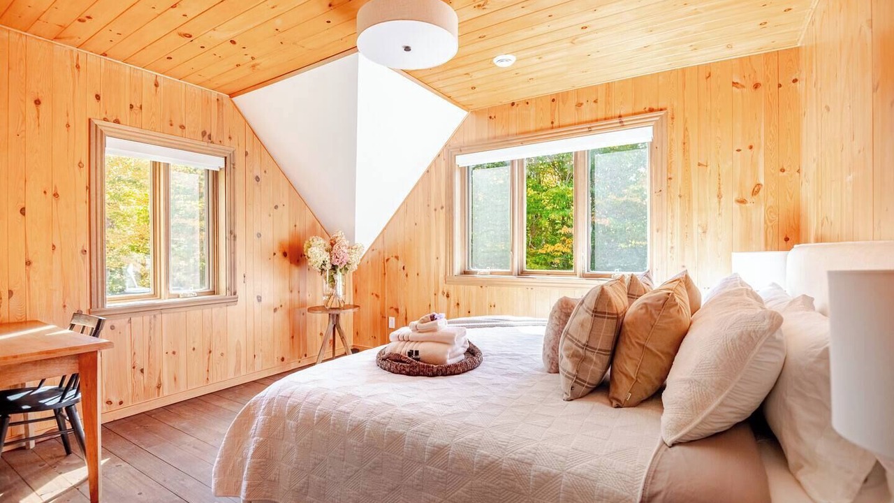 Photo of Bedroom in Val-des-Lacs