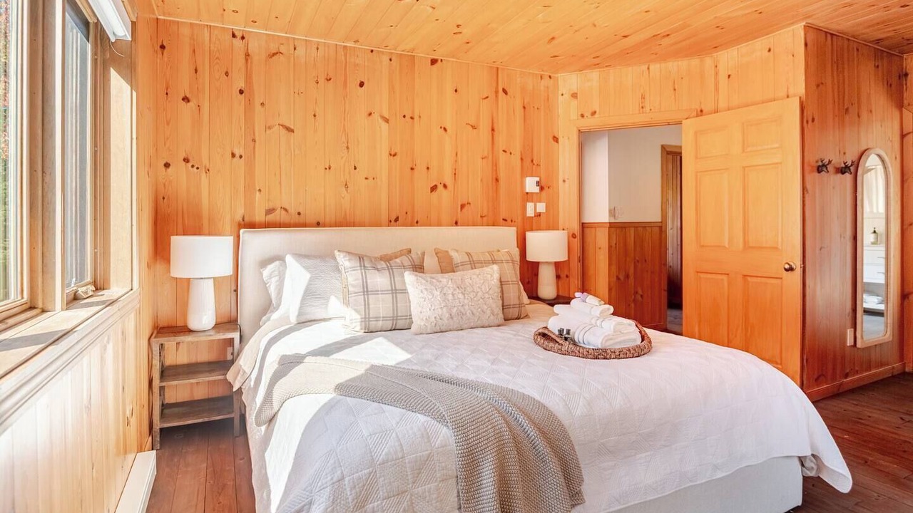 Photo of Bedroom in Val-des-Lacs