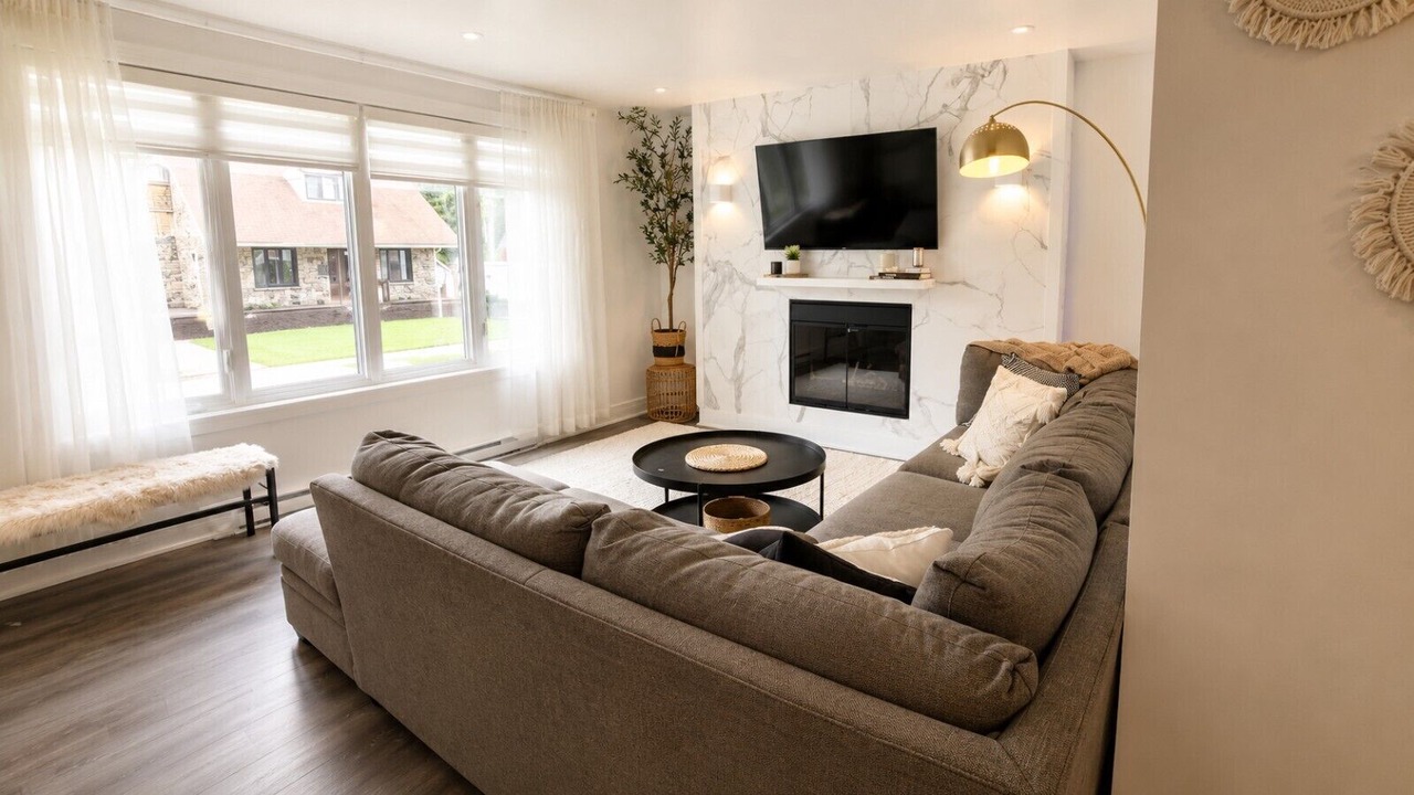 Photo of Livingroom in Pointe-des-Cascades