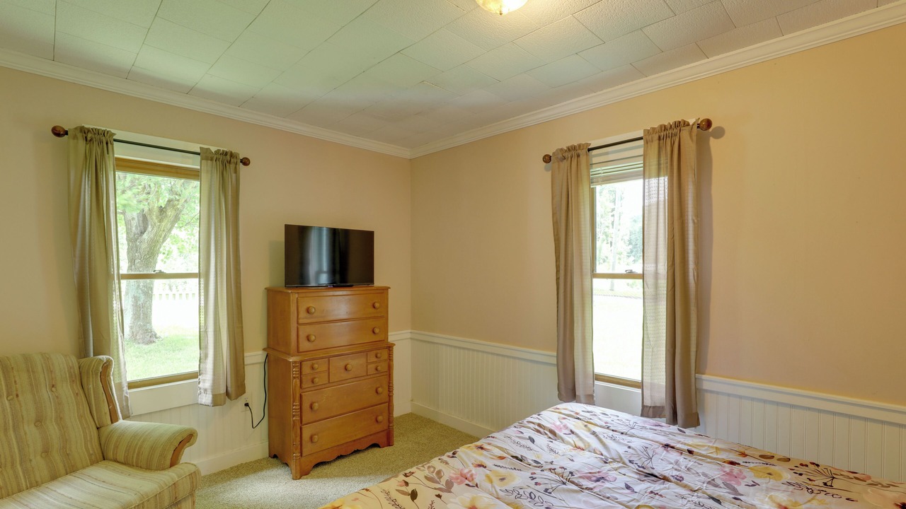 Photo of Bedroom in West Jefferson