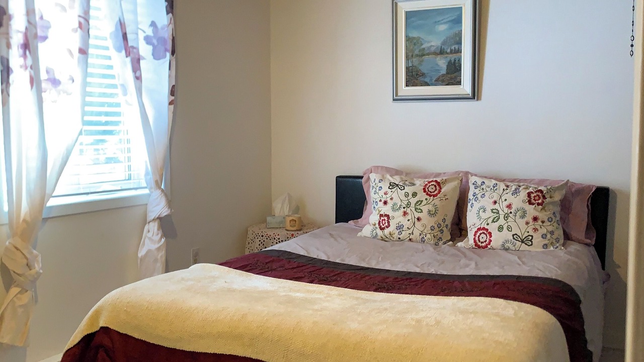 Photo of Bedroom in Mont-Saint-Michel