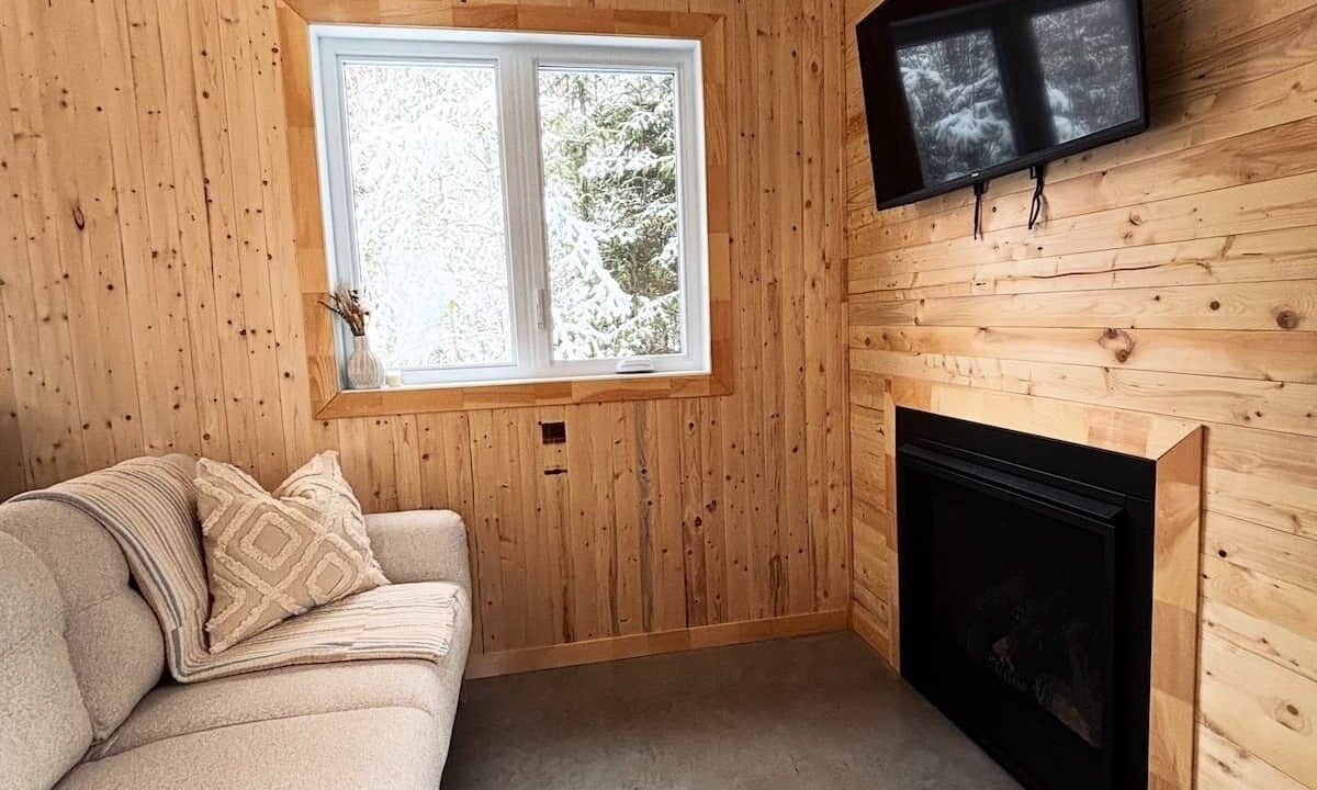 Photo of Livingroom in St-Augustin-de-Woburn
