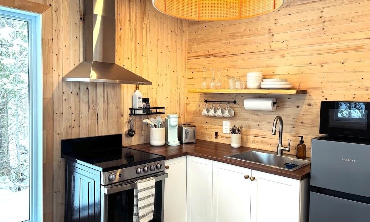 Photo of Kitchen in St-Augustin-de-Woburn