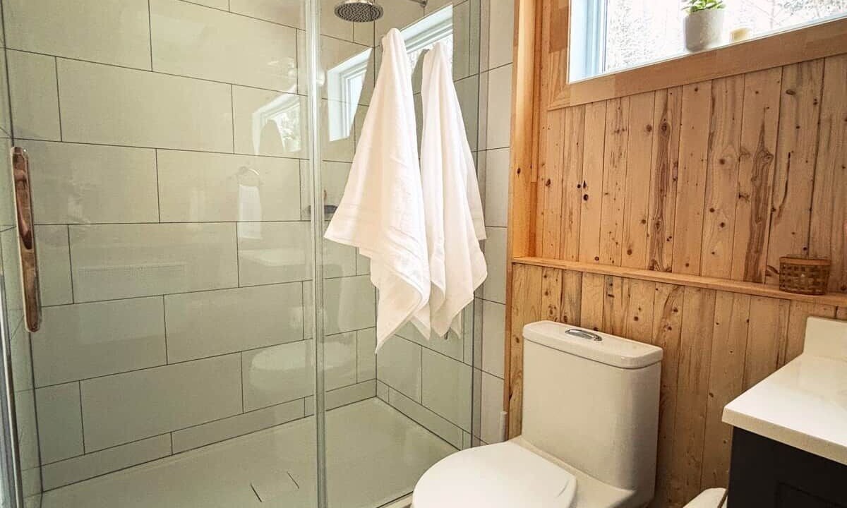 Photo of Bathroom in St-Augustin-de-Woburn