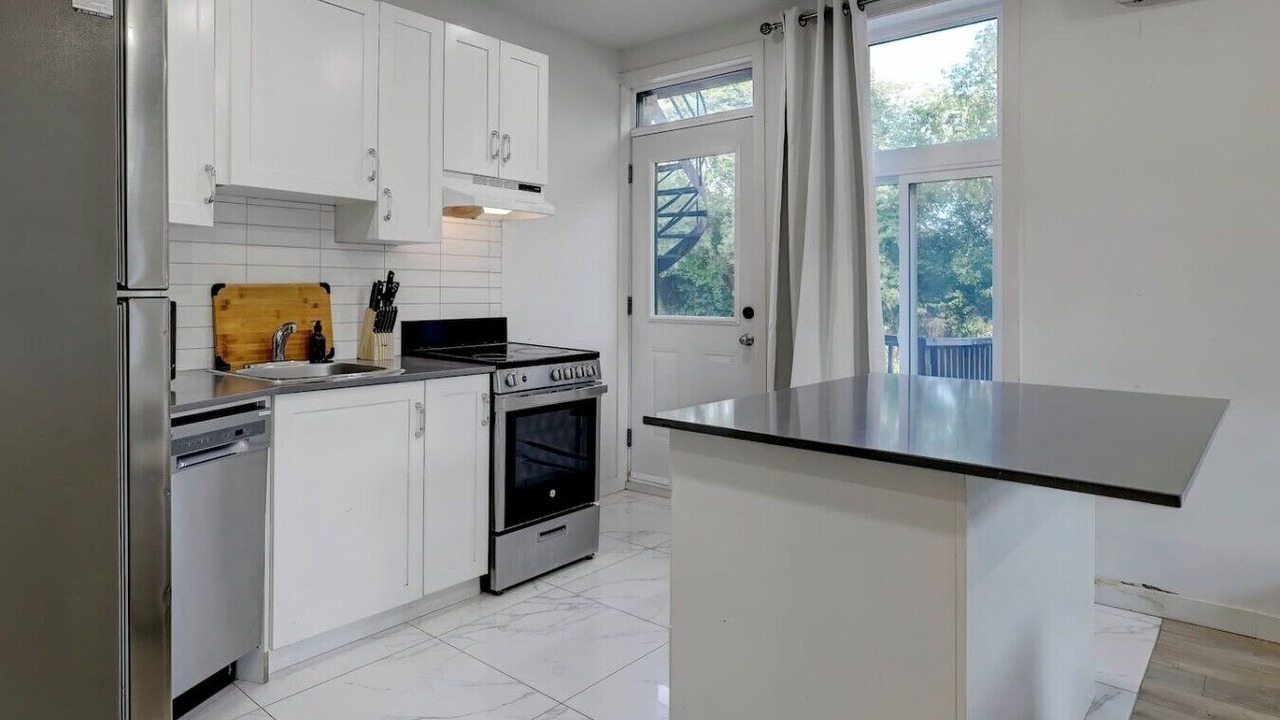 Photo of Kitchen in Cote-Des-Neiges—Notre-Dame-De-Grace