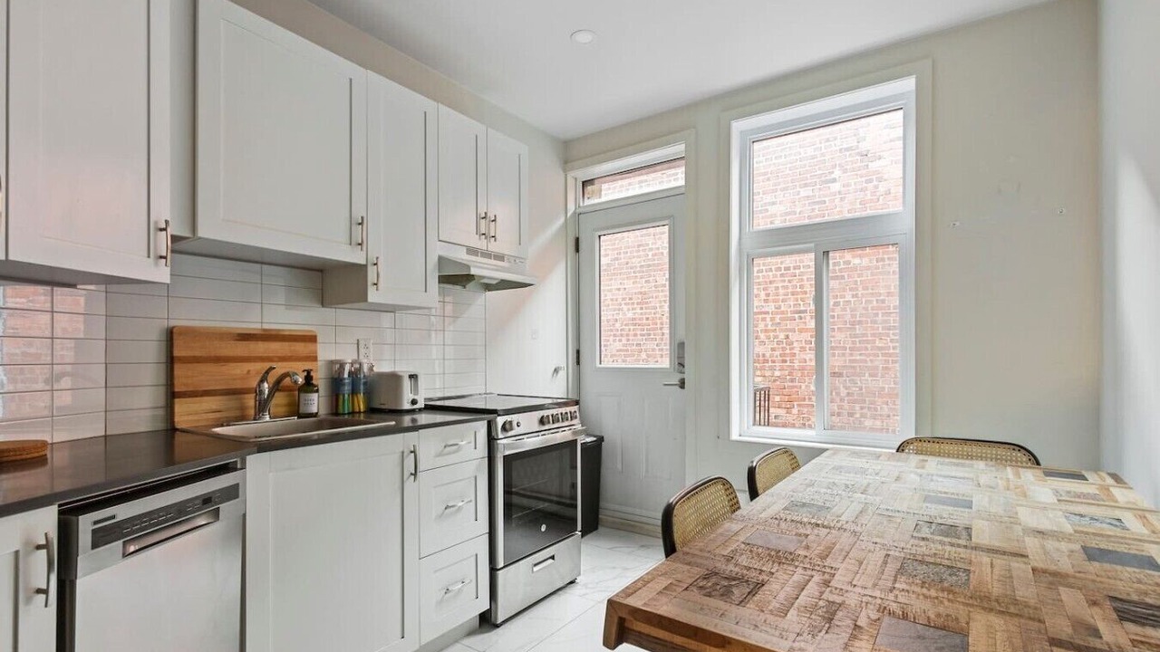 Photo of Kitchen in Cote-Des-Neiges—Notre-Dame-De-Grace