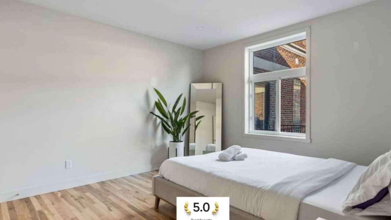 Photo of Bedroom in Cote-Des-Neiges—Notre-Dame-De-Grace
