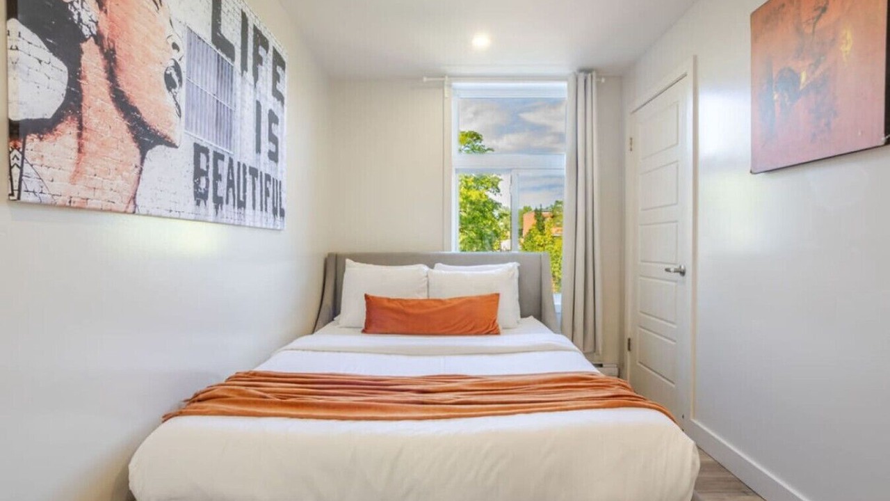 Photo of Bedroom in Cote-Des-Neiges—Notre-Dame-De-Grace