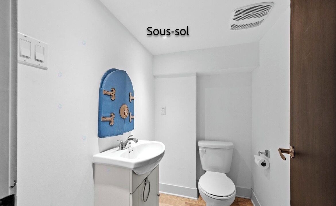 Photo of Bathroom in Vieux-Rosemont