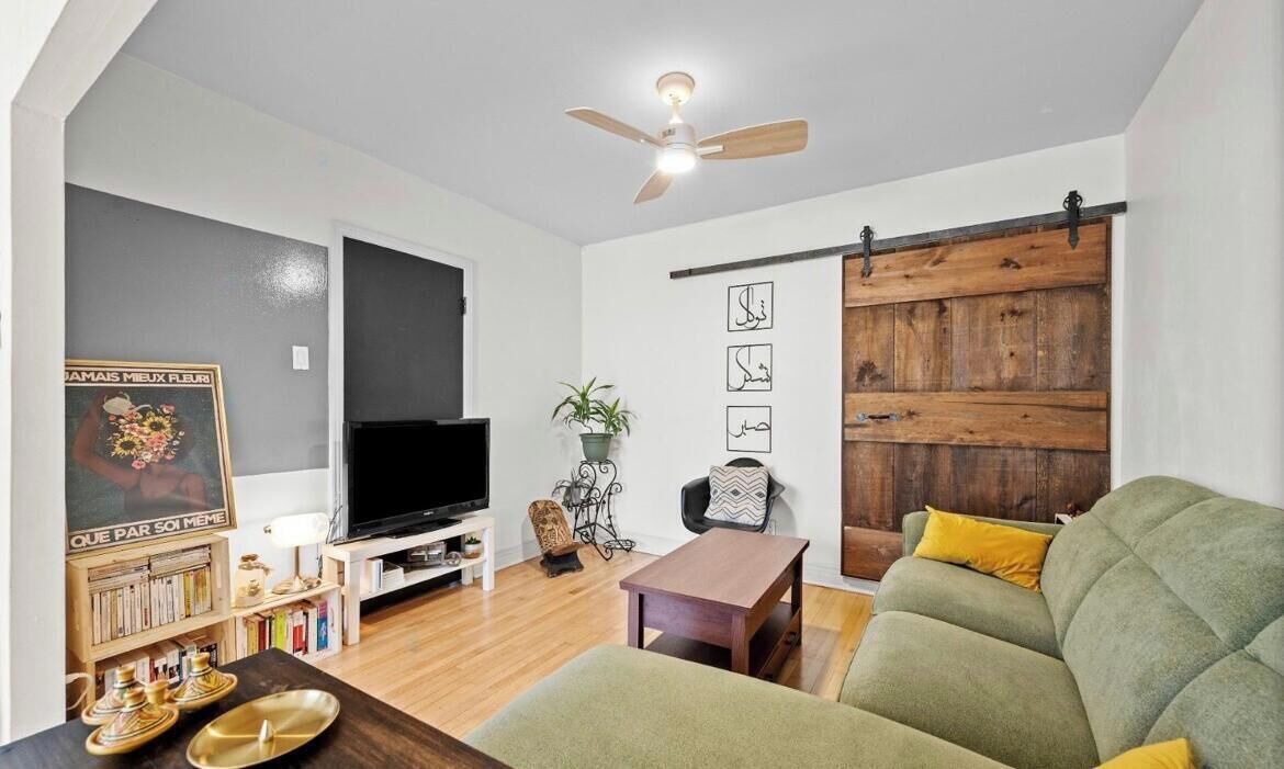 Photo of Livingroom in Vieux-Rosemont