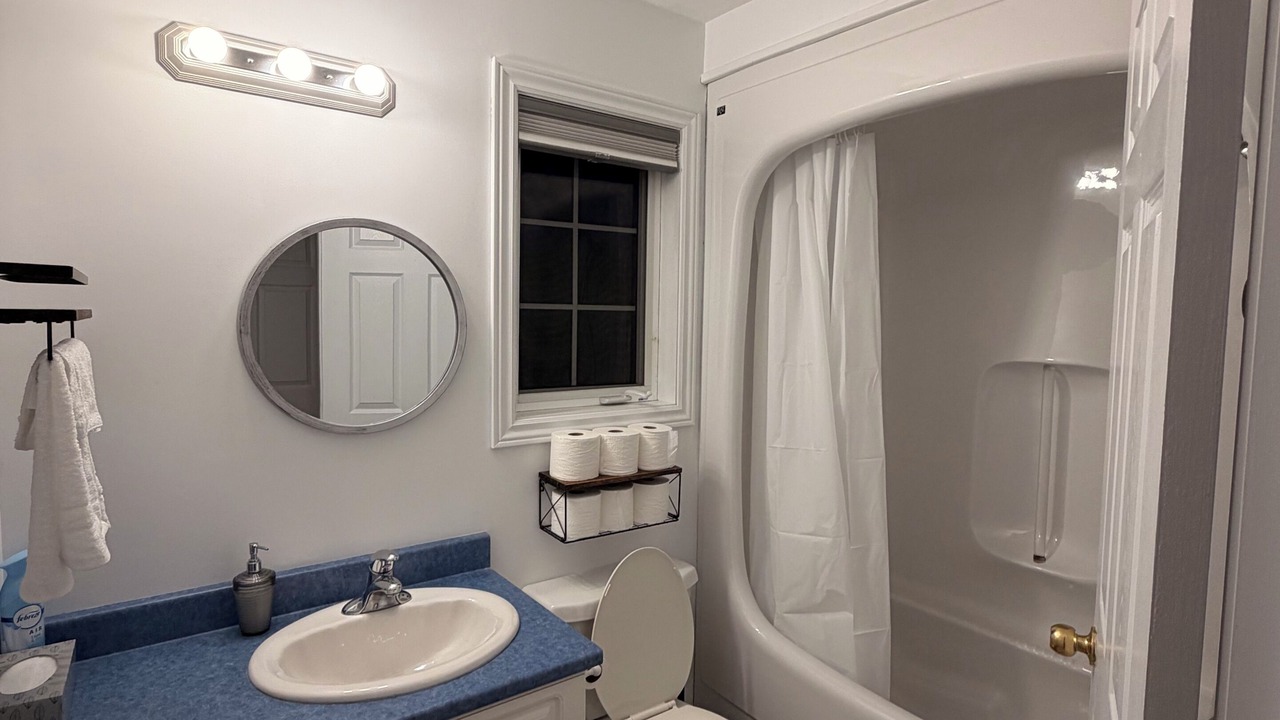 Photo of Bathroom in Dieppe