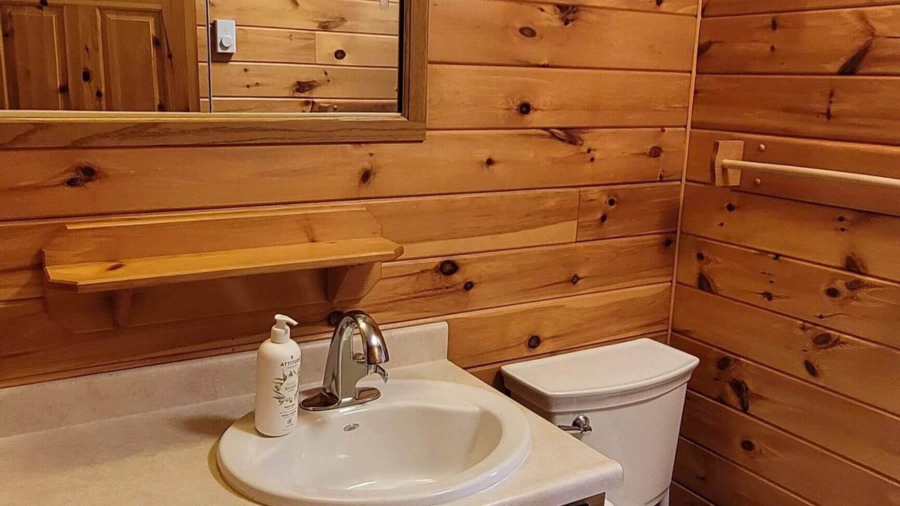 Photo of Bathroom in Carling