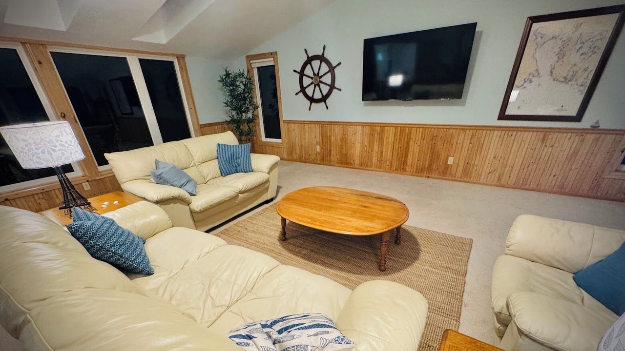 Photo of Livingroom in Mahone Bay