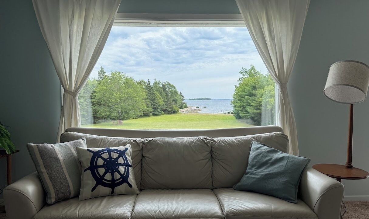 Photo of Livingroom in Mahone Bay