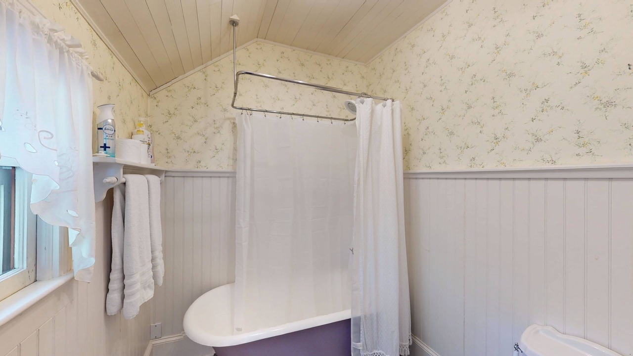 Photo of Bathroom in Weaverville