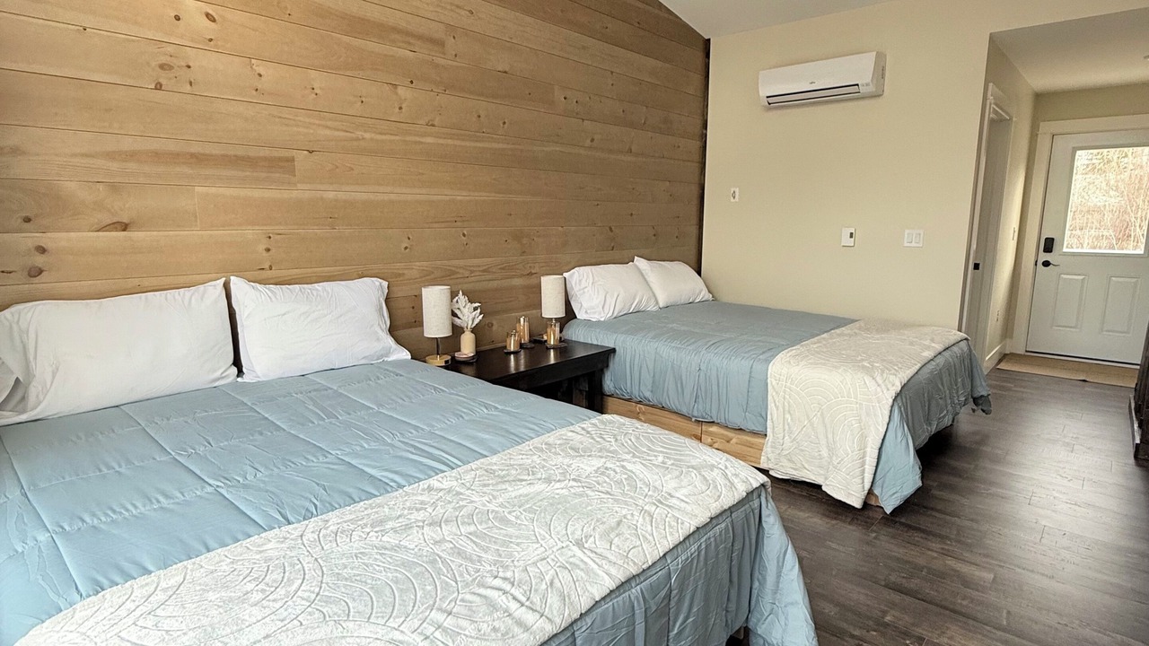 Photo of Bedroom in North Alton