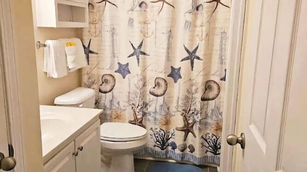Photo of Bathroom in Carolina Yacht Landing