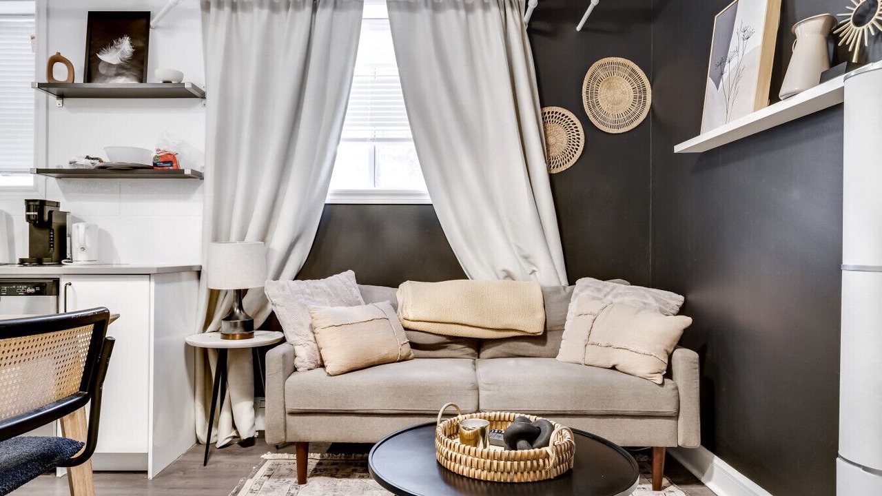 Photo of Livingroom in New Edinburgh