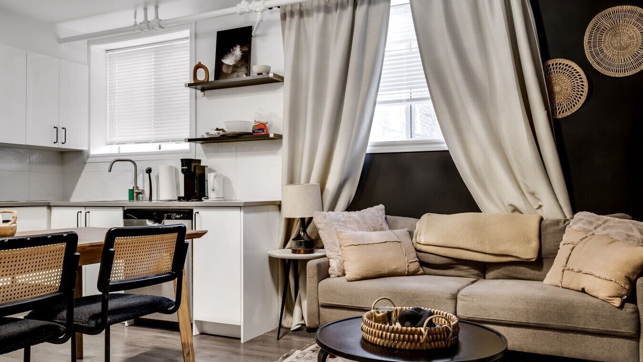 Photo of Livingroom in New Edinburgh