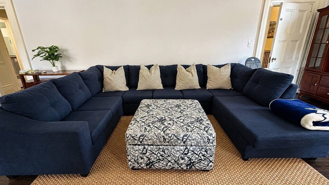 Photo of Livingroom in Cobourg