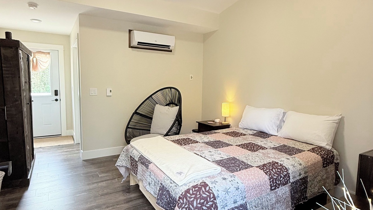 Photo of Bedroom in North Alton