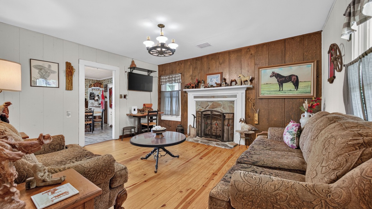 Photo of Livingroom in Galax