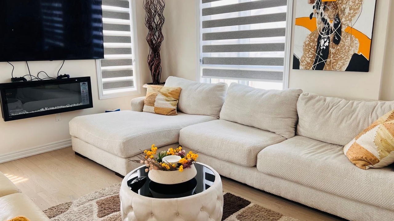Photo of Livingroom in Durham Region