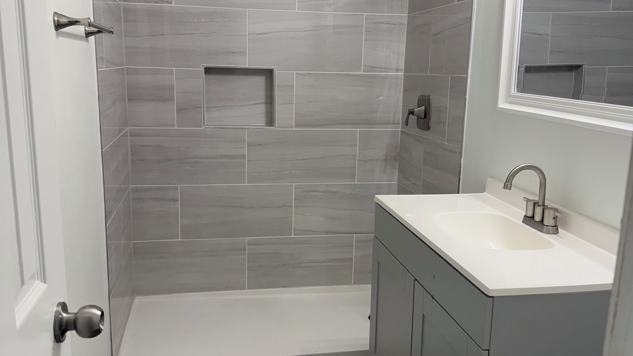 Photo of Bathroom in Huntcliff