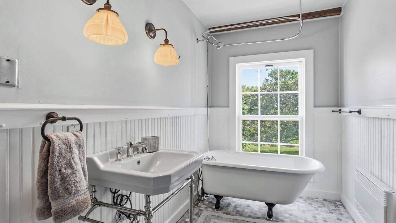 Photo of Bathroom in Grand Pre