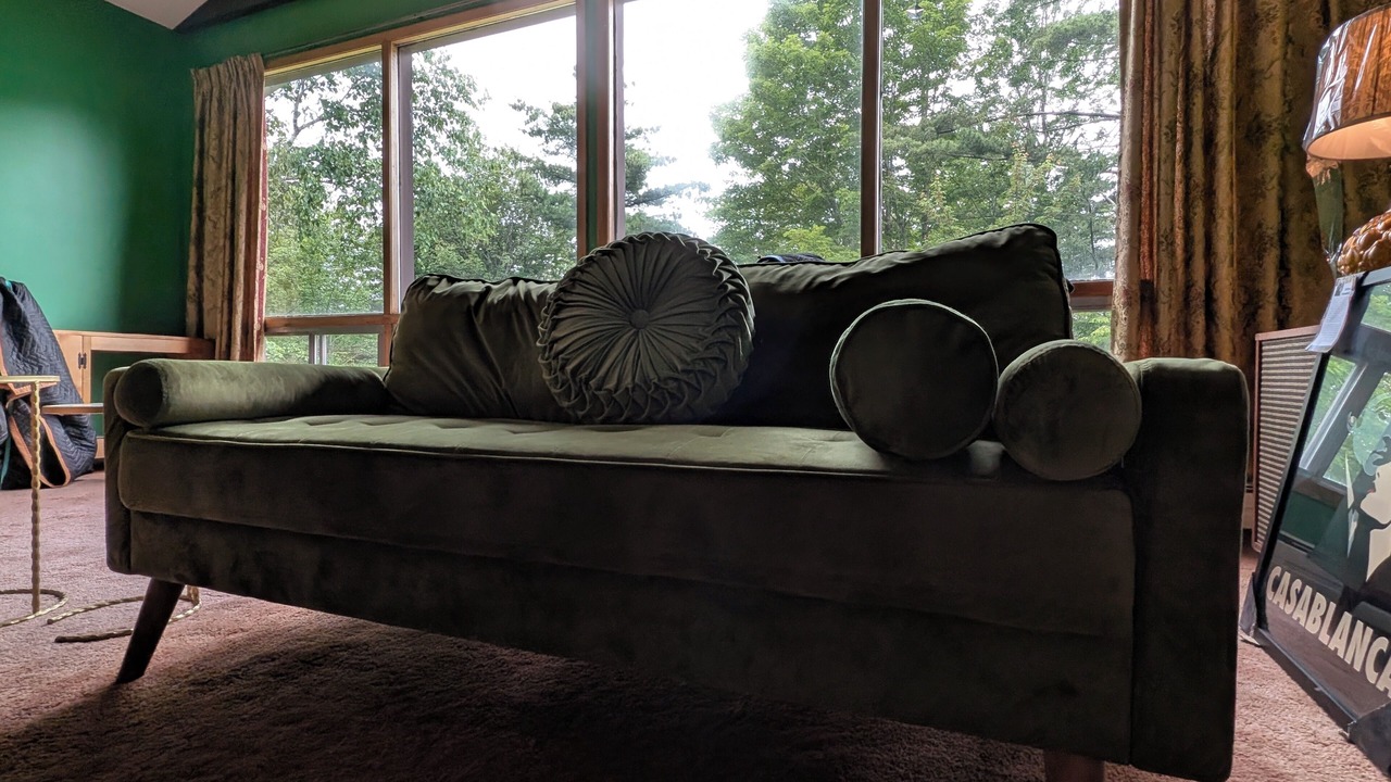 Photo of Livingroom in Dartmouth
