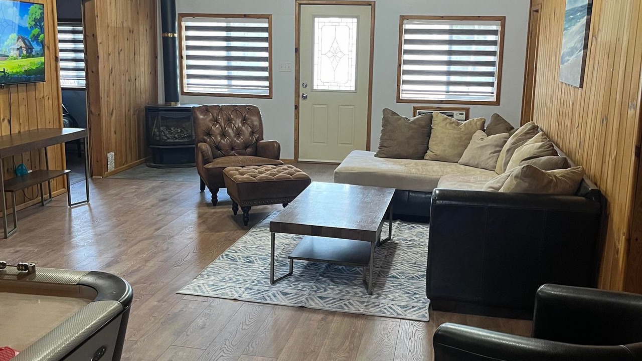 Photo of Livingroom in Winnipeg Beach