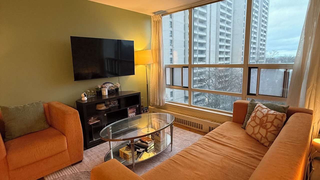Photo of Livingroom in Briar Hill - Belgravia