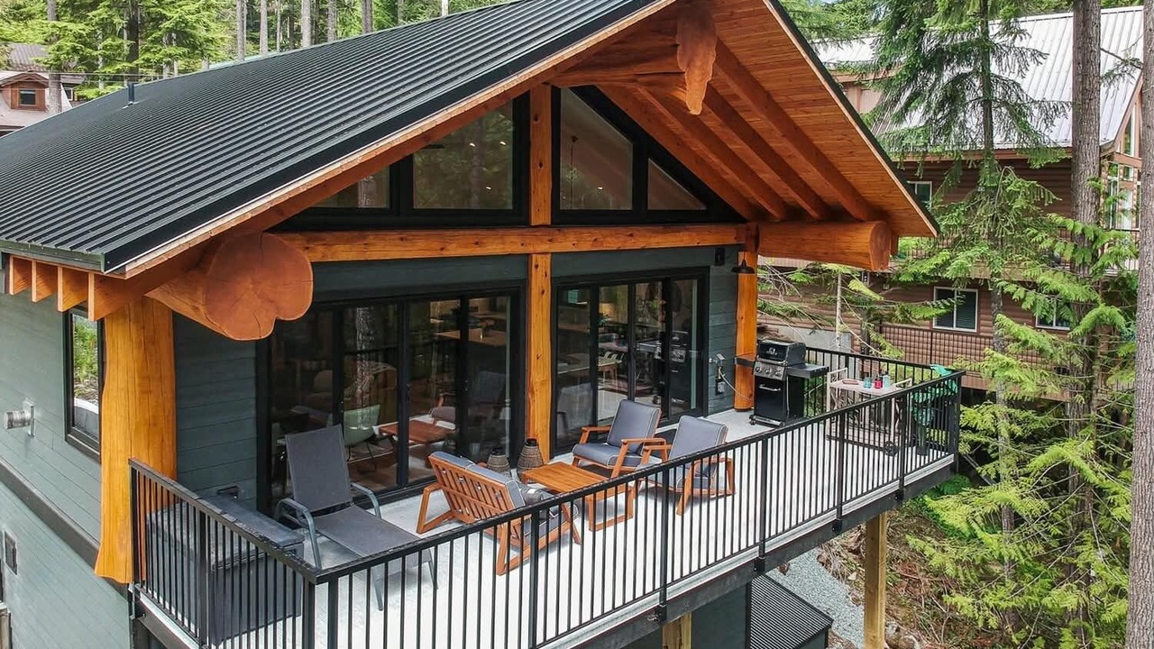 Photo of Patio Balcony in Sunshine Valley