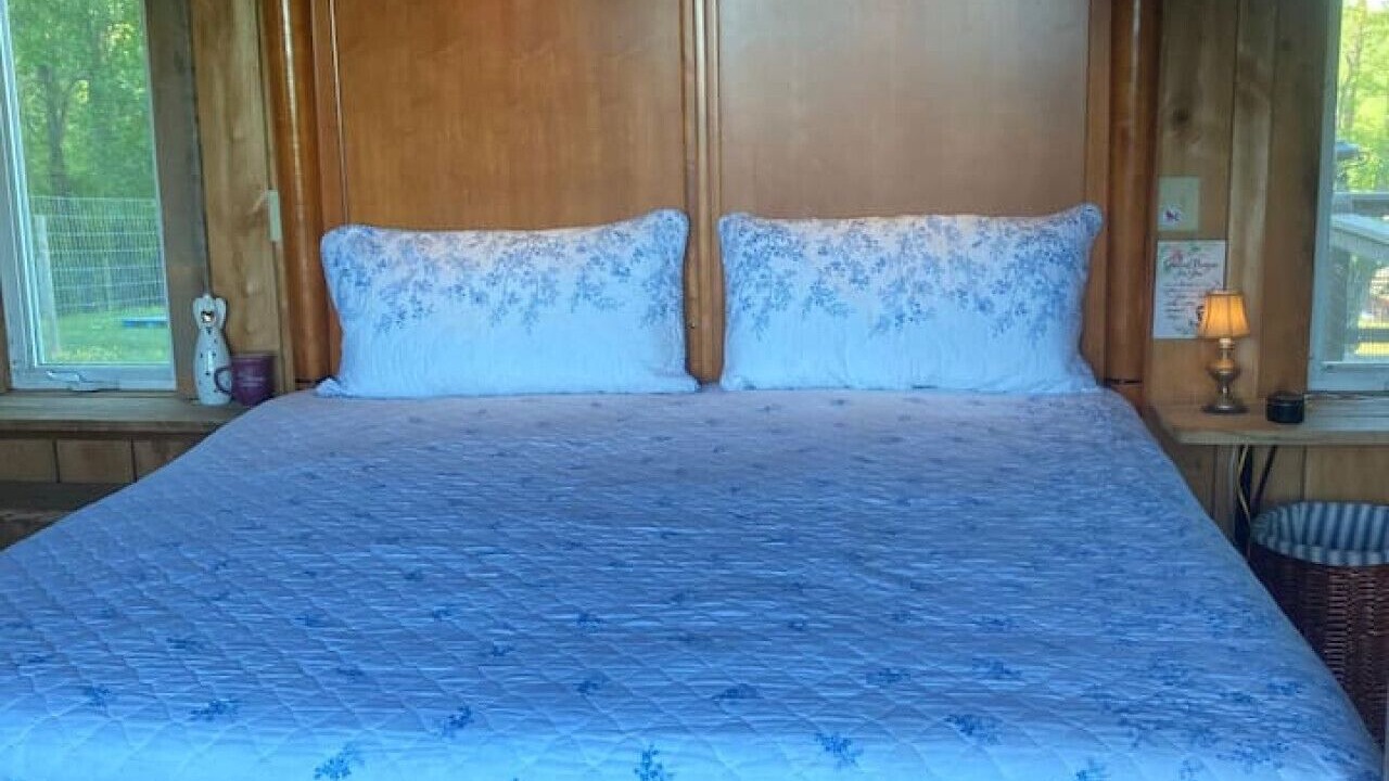 Photo of Bedroom in Mouth of Wilson