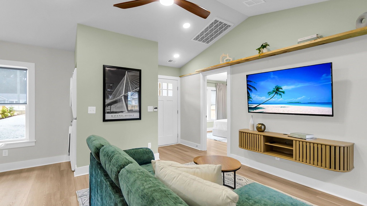 Photo of Livingroom in Hanahan