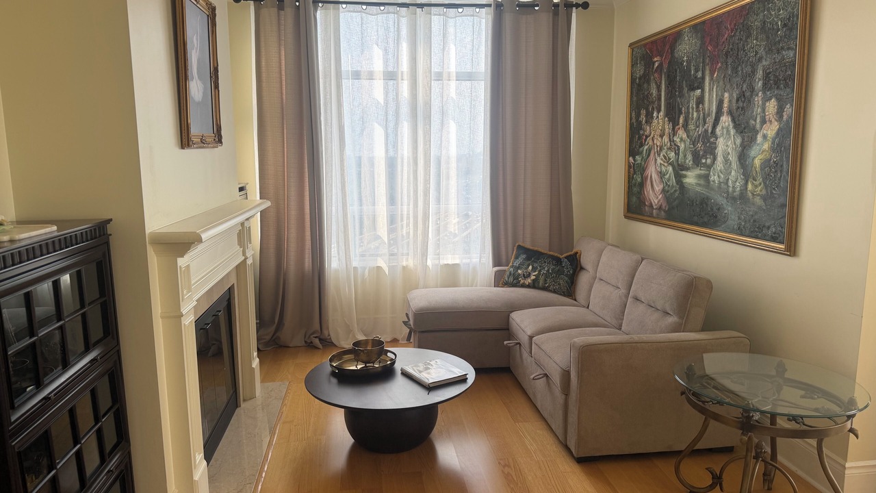 Photo of Livingroom in Willowdale