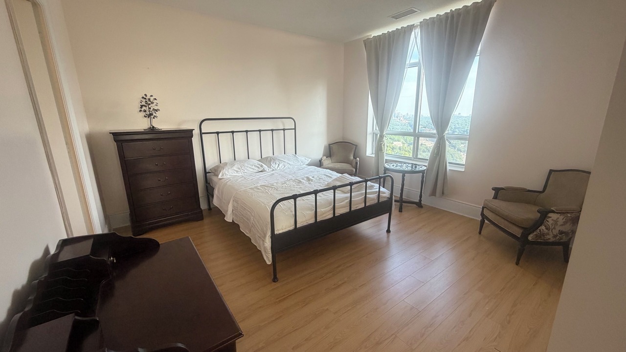 Photo of Bedroom in Willowdale