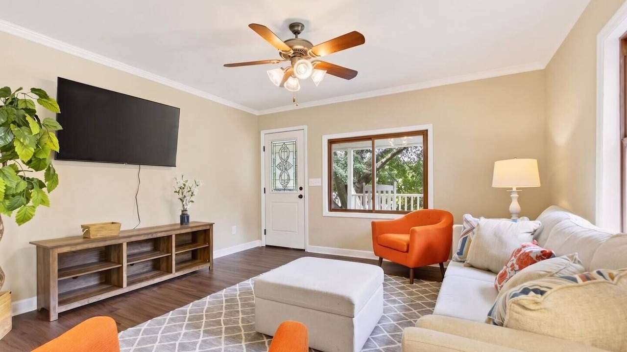 Photo of Livingroom in Seneca