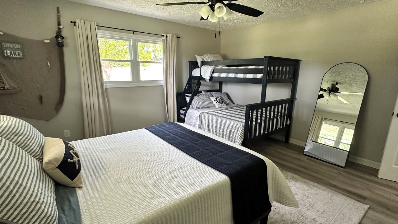 Photo of Bedroom in Springville