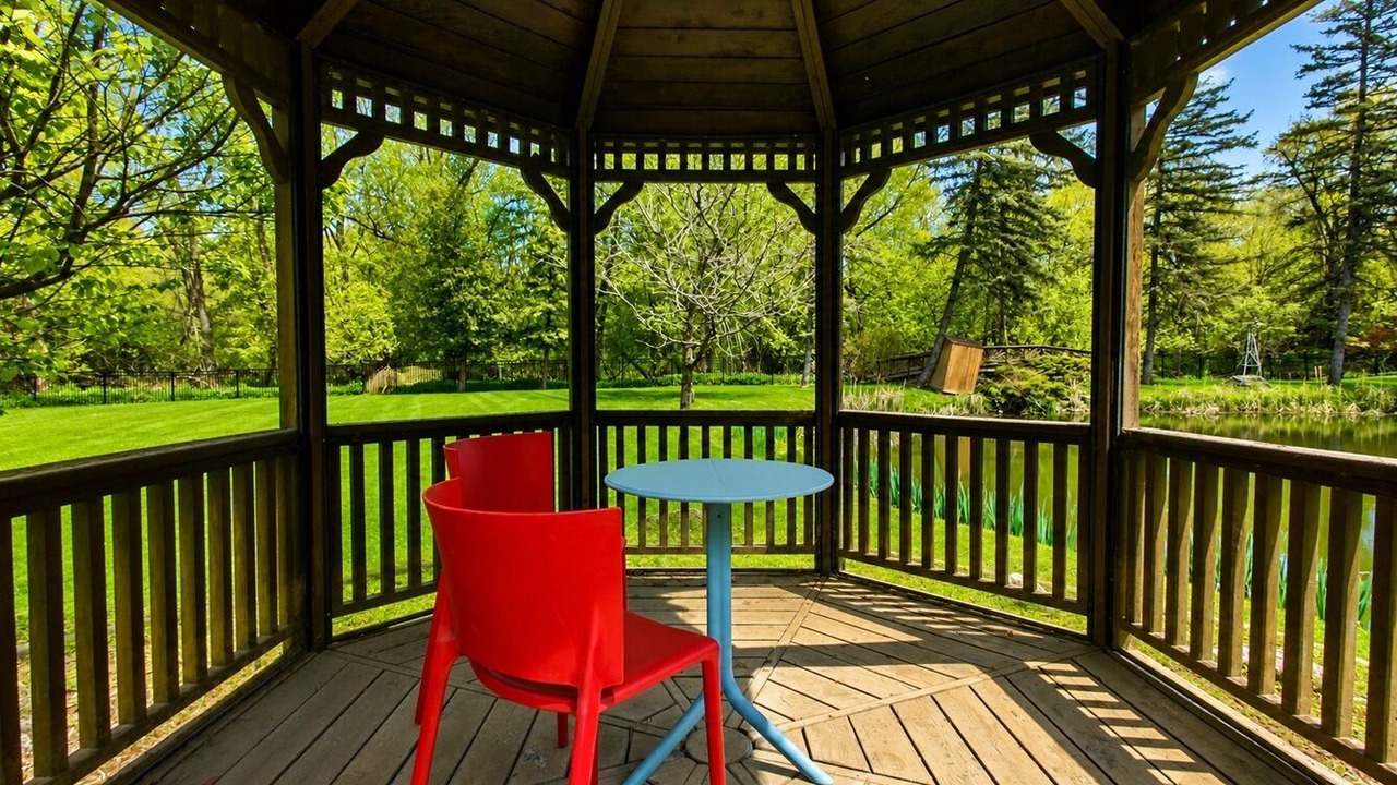 Photo of Outdoor in Thornhill