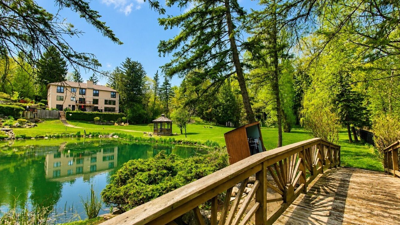 Photo of Outdoor in Thornhill
