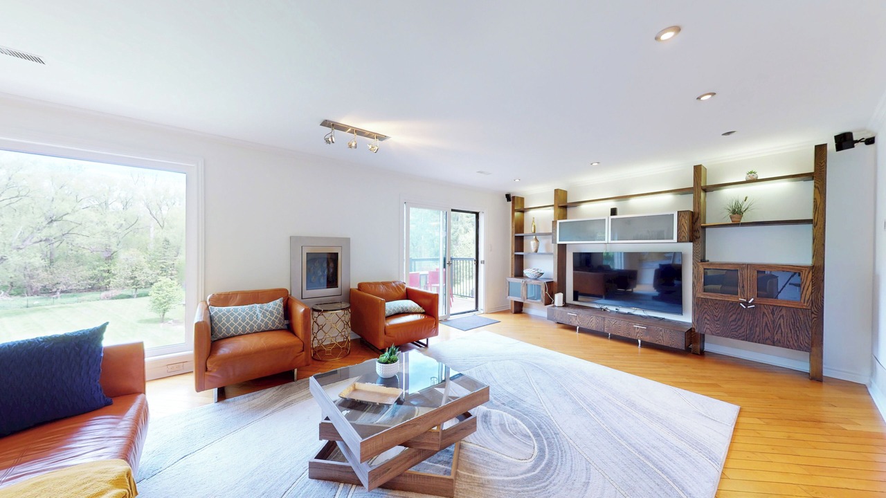 Photo of Livingroom in Thornhill