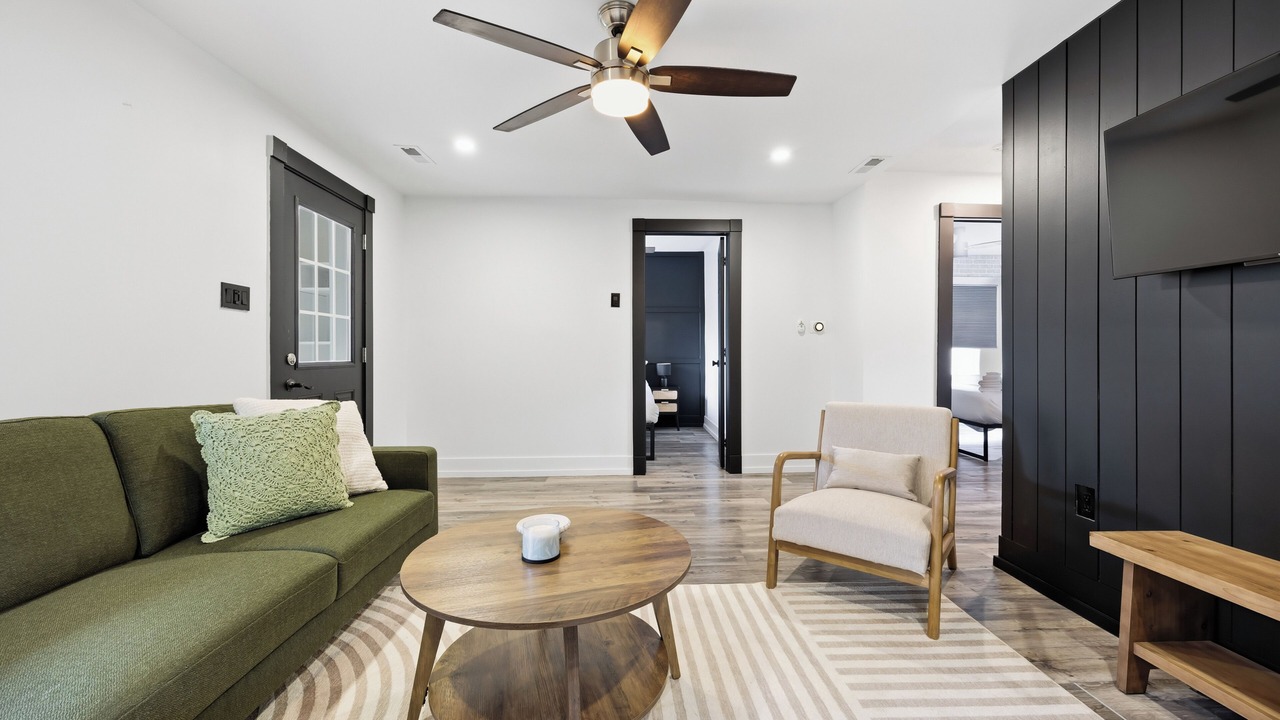 Photo of Livingroom in Sarnia