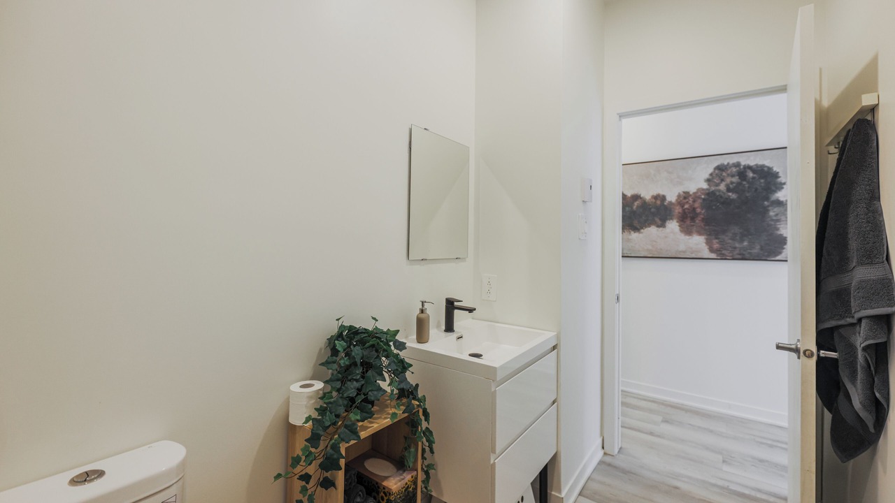 Photo of Bathroom in De Lorimier