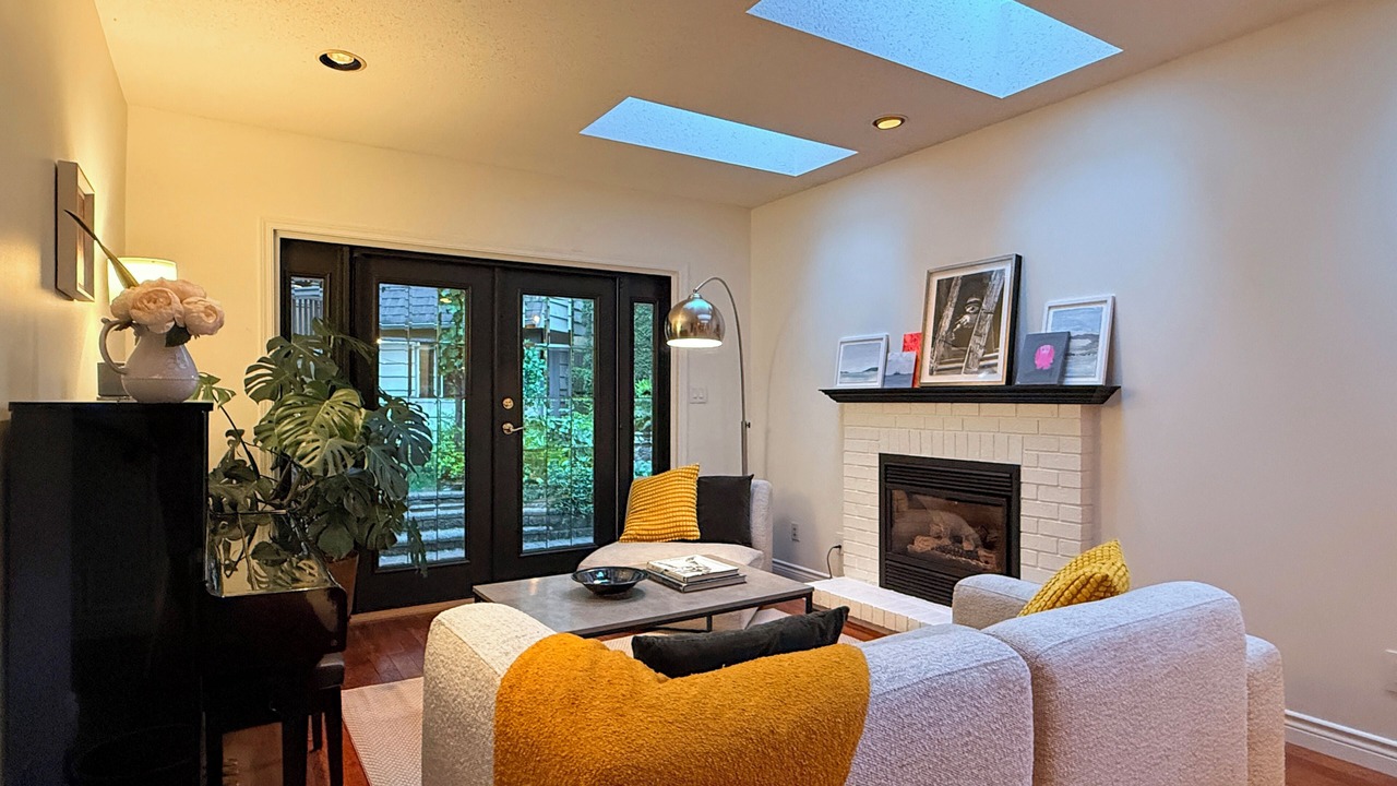 Photo of Livingroom in Canyon Heights