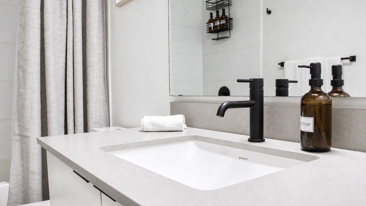 Photo of Bathroom in Lower Lonsdale