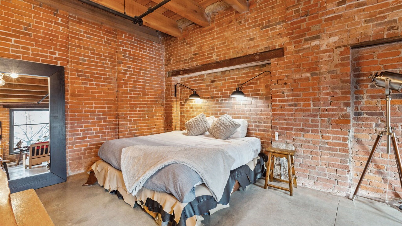 Photo of Bedroom in Chinatown